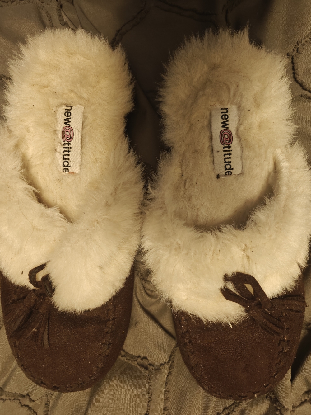 Women’s Brown Faux-Suede Moccasin Slippers with Cream Faux-Fur